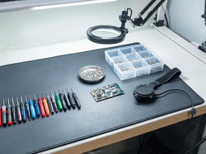 Precision electronics repair bench